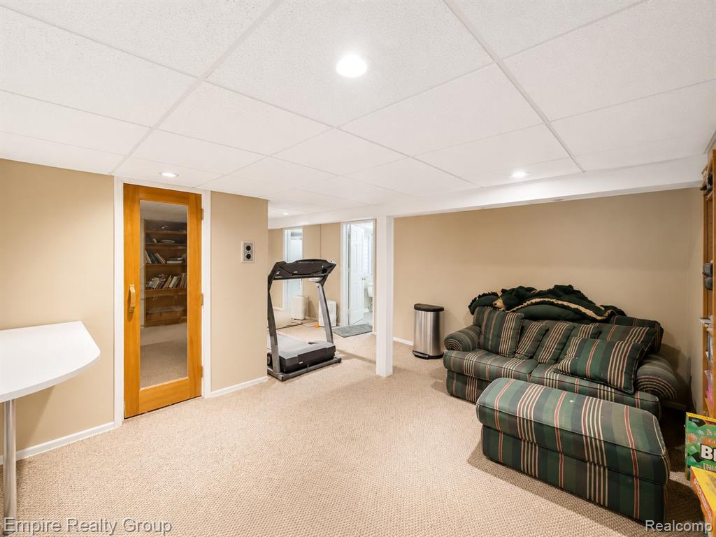 5005 Wing Lake Road, Bloomfield Hills, MI 48302 — Photo 15