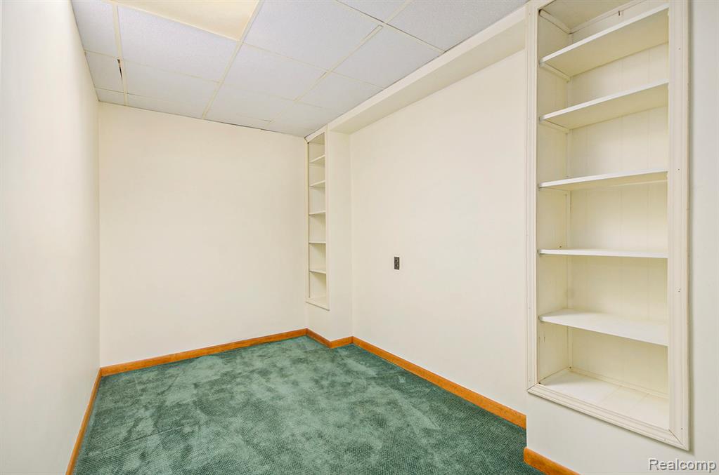 6429 Woodglen Drive, Clarkston, MI — Photo 26