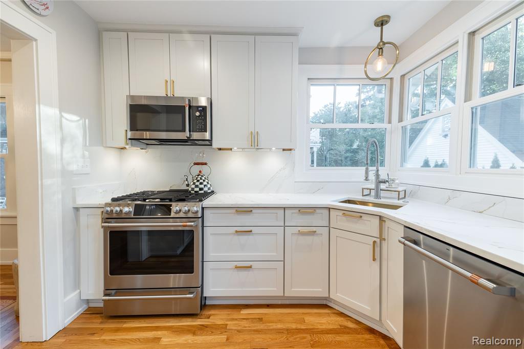609 N Harvey Street, Plymouth, MI 48170 — Photo 18
