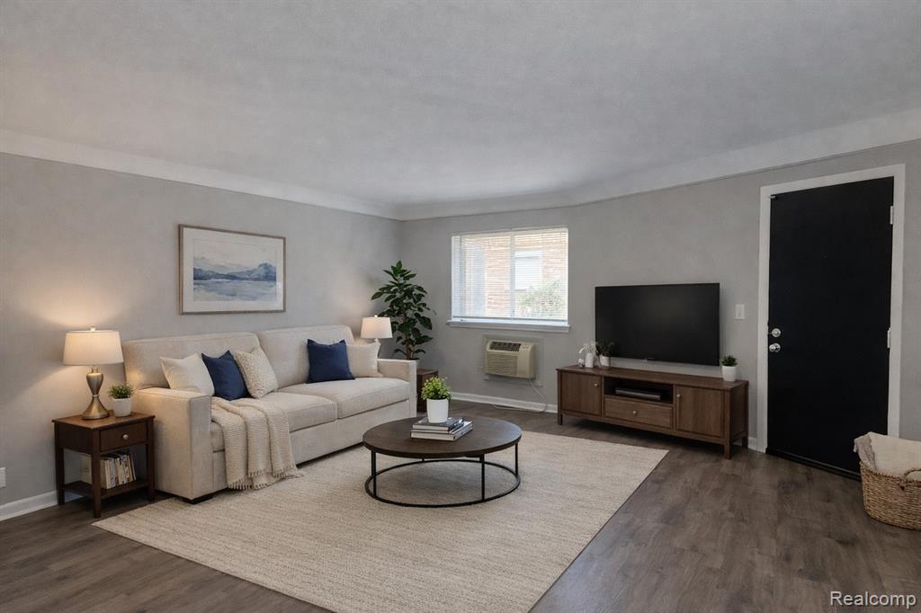629 W Maple Road - Photo 2