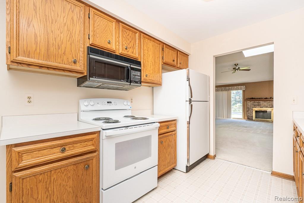49414 Richmond Court, Shelby Twp, MI 48315 — Photo 15