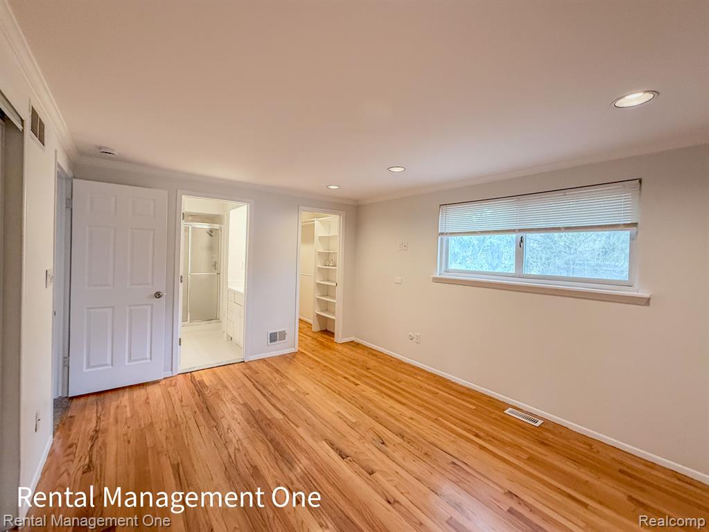 5604 HAYMEADOW Drive, West Bloomfield, MI — Photo 12