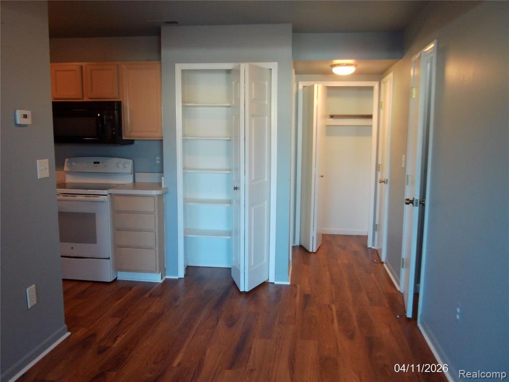 50450 Bay Run N, New Baltimore, MI 48047 — Photo 5