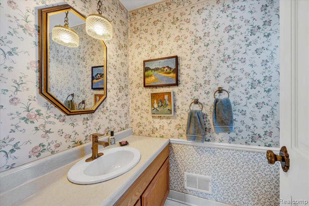 5815 Beechview Drive, Rochester, MI 48306 — Photo 22