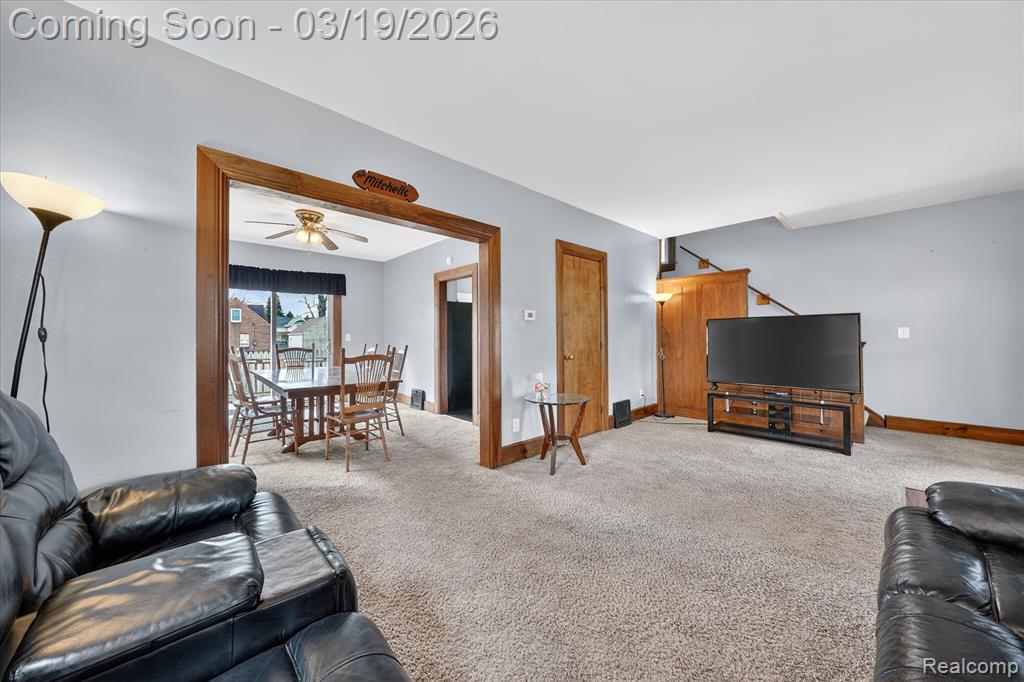 33 Ferrin Place, Mount Clemens, MI 48043 — Photo 11