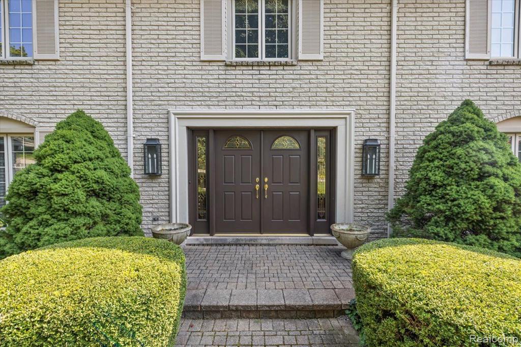 4363 SUNNINGDALE Drive, Bloomfield Hills, MI 48302 — Photo 18