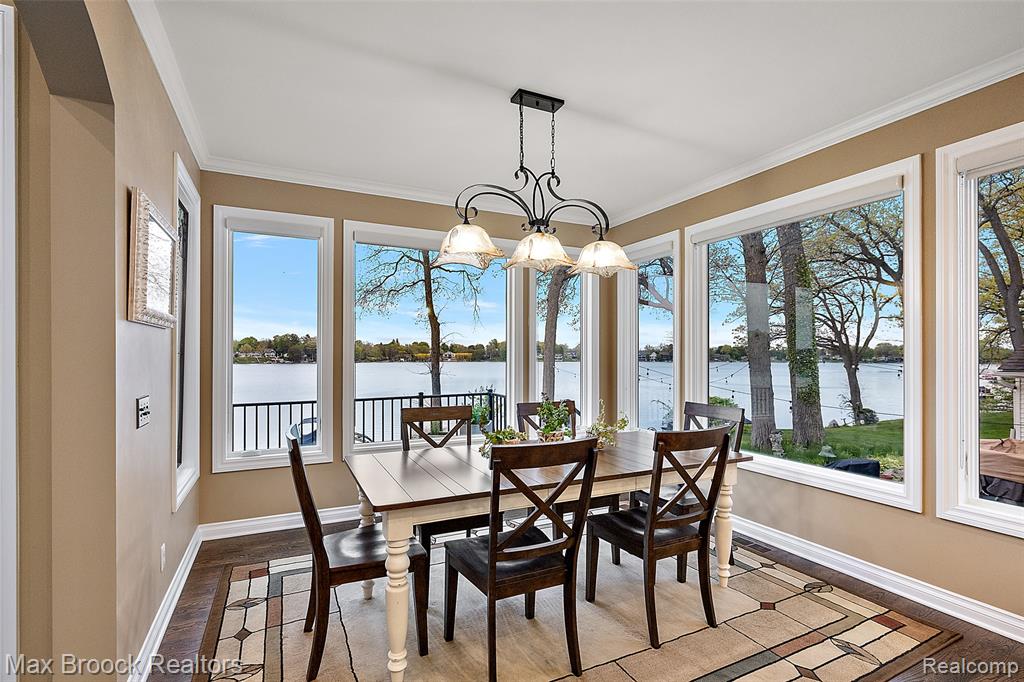 4353 Forest Avenue, Waterford, MI 48328 — Photo 11