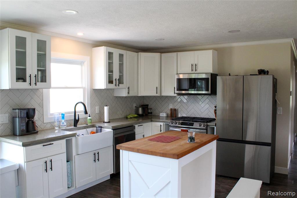 1583 E Lansing Road, Morrice, MI 48857 — Photo 5
