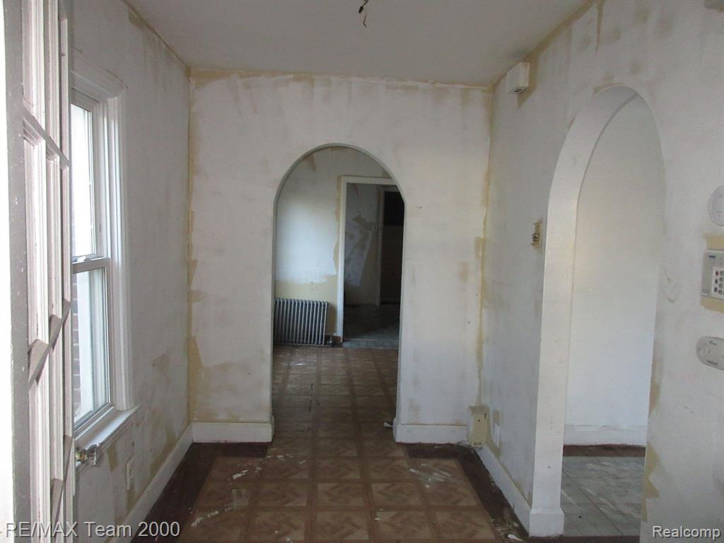 20815 BETHLAWN Boulevard, Ferndale, MI 48220 — Photo 8
