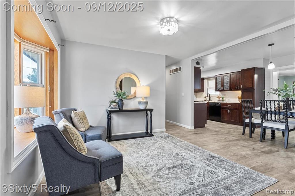 17541 Bodsford Drive, Woodhaven, MI 48183 — Photo 3