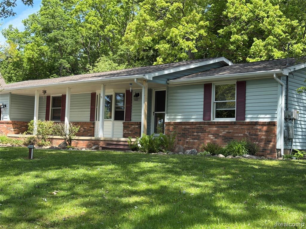 8427 Carols Drive, Brighton, MI 48114 — Photo 19