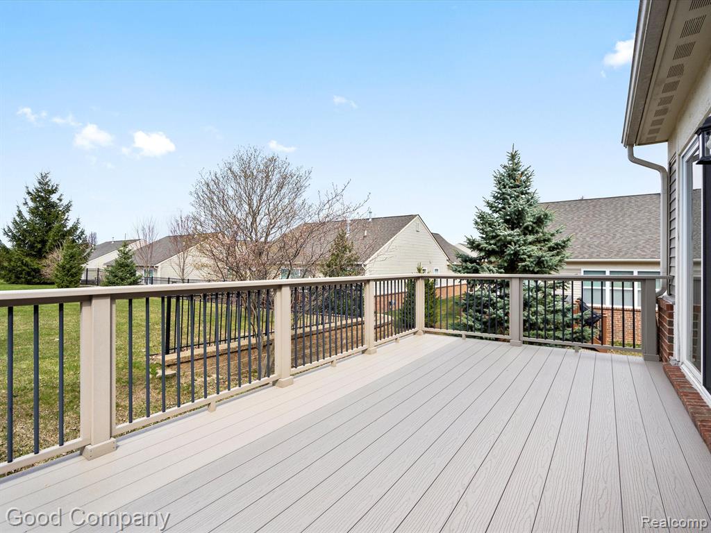 1051 PADDOCK Lane, South Lyon, MI 48178 — Photo 32