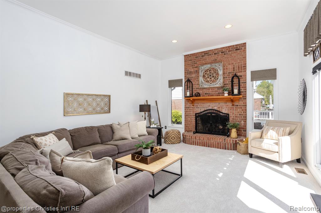 45571 IRVINE Drive, Novi, MI — Photo 19
