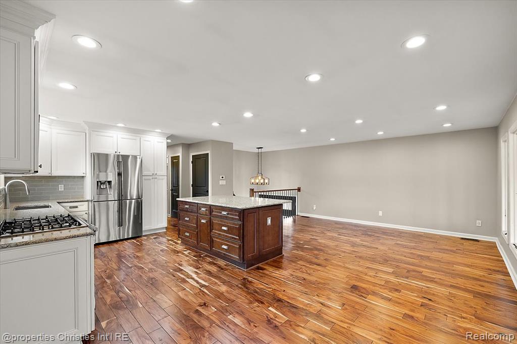 42610 Beechwood Drive, Canton, MI 48188 — Photo 12