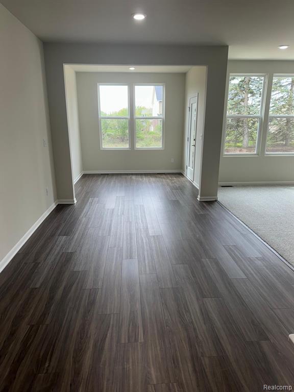 732 ADDISON Circle, Walled Lake, MI 48390 — Photo 8