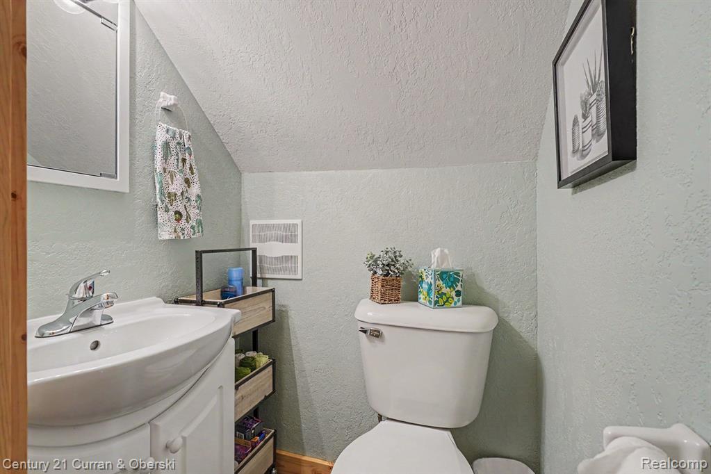 7875 Lake Street, Lake, MI 48632 — Photo 14