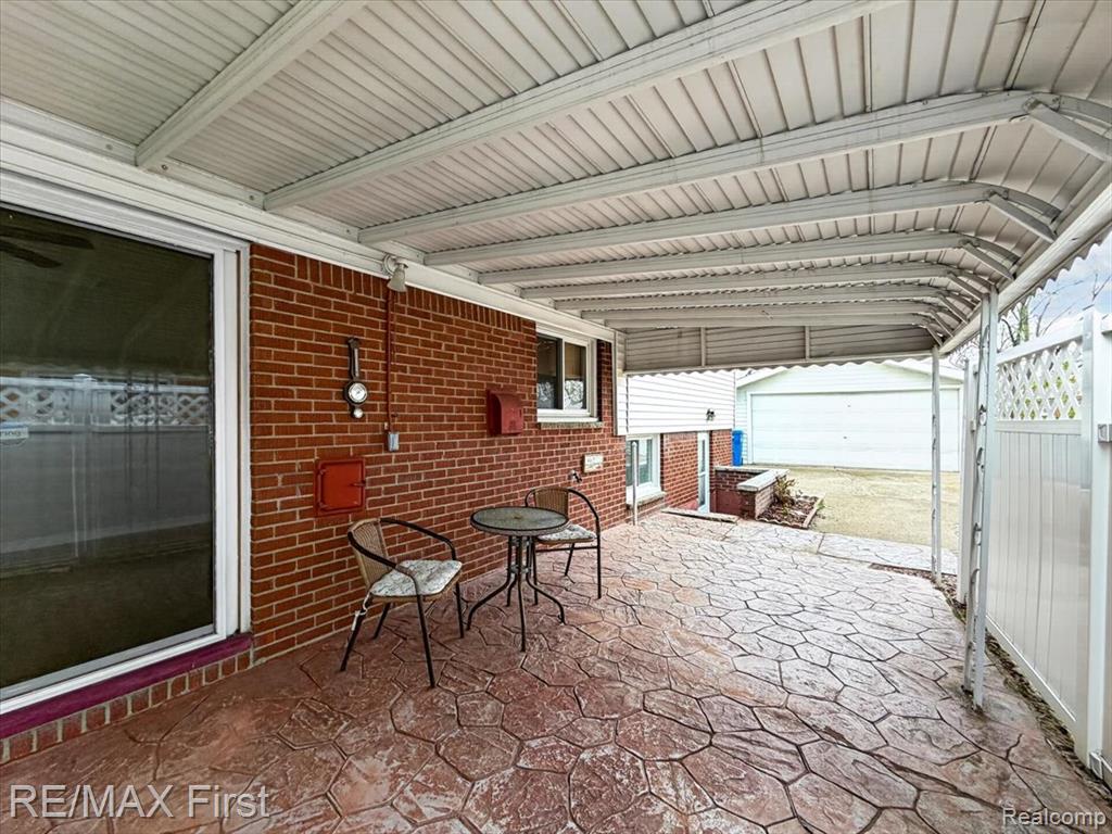 28326 Couzens Avenue, Madison Heights, MI 48071 — Photo 29
