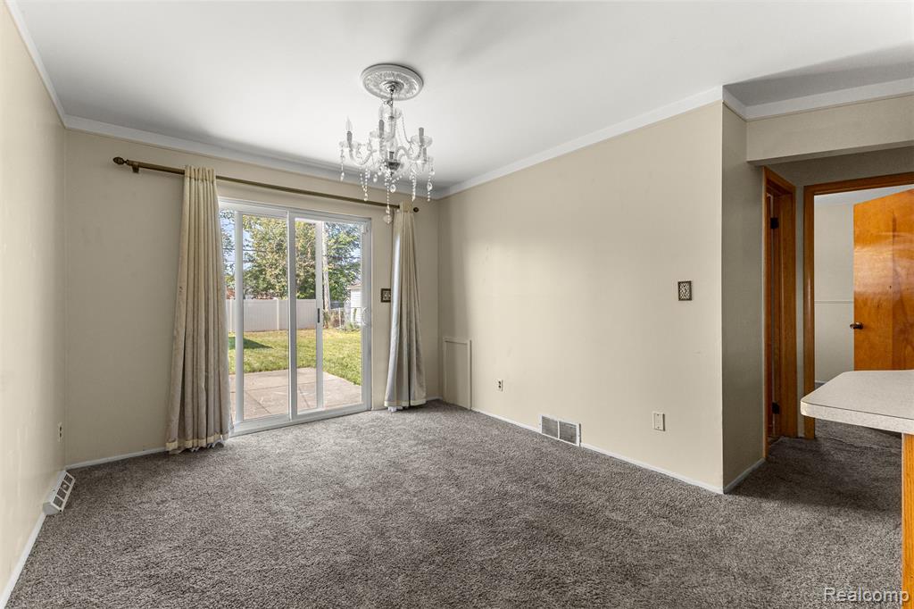 6131 N Evangeline Street, Dearborn Heights, MI 48127 — Photo 12