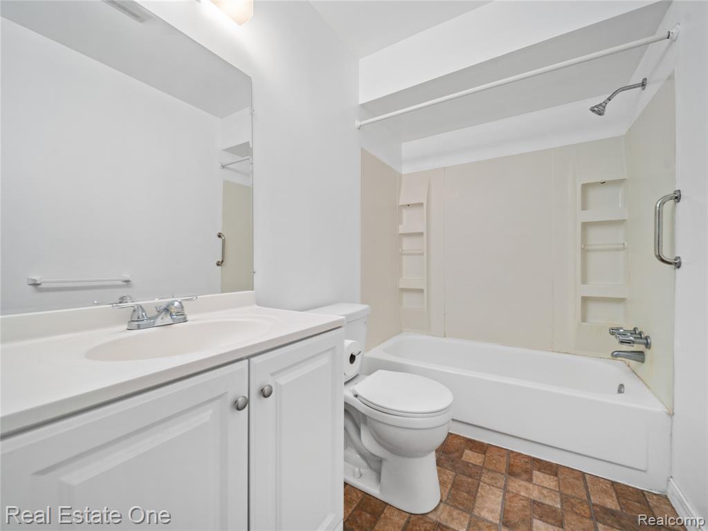 796 Devonshire Boulevard, Brighton, MI 48116 — Photo 13