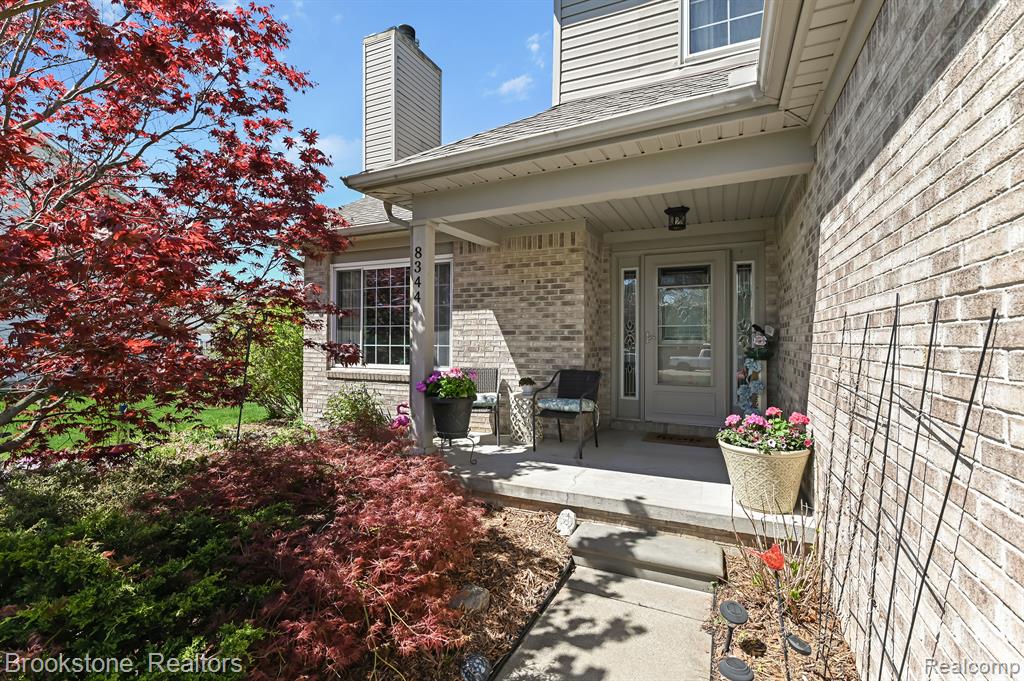 8344 DEER CREEK Court, Grand Blanc, MI 48439 — Photo 3