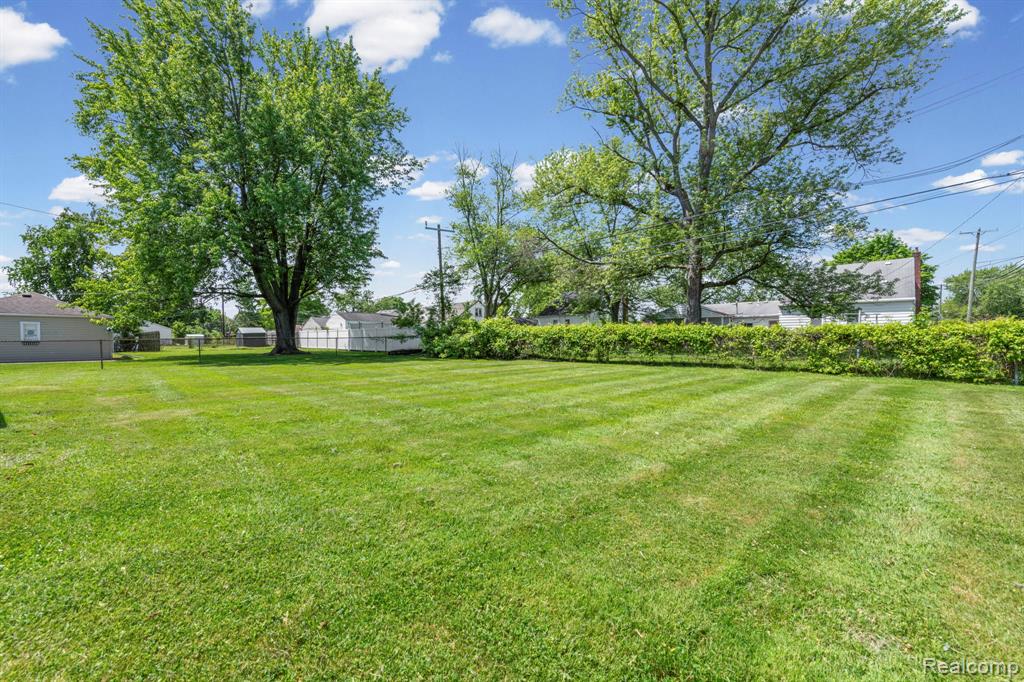 5759 Deering Street, Garden City, MI — Photo 7