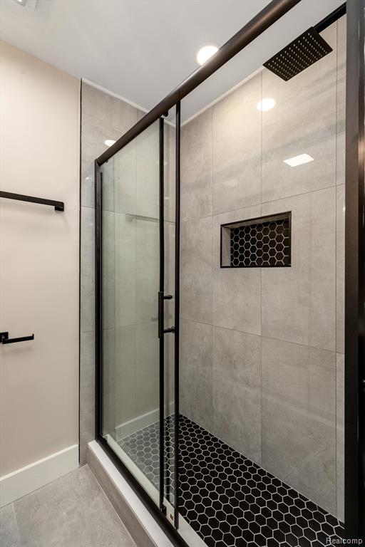 8134 LOCHDALE Street, Dearborn Heights, MI 48127 — Photo 19