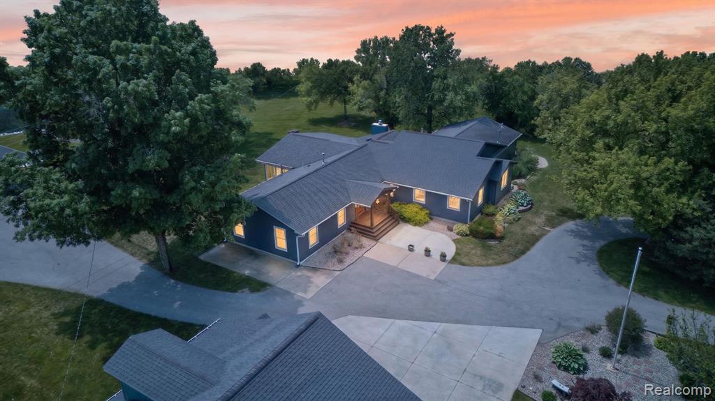 9353 Hill Road, Swartz Creek, MI 48473