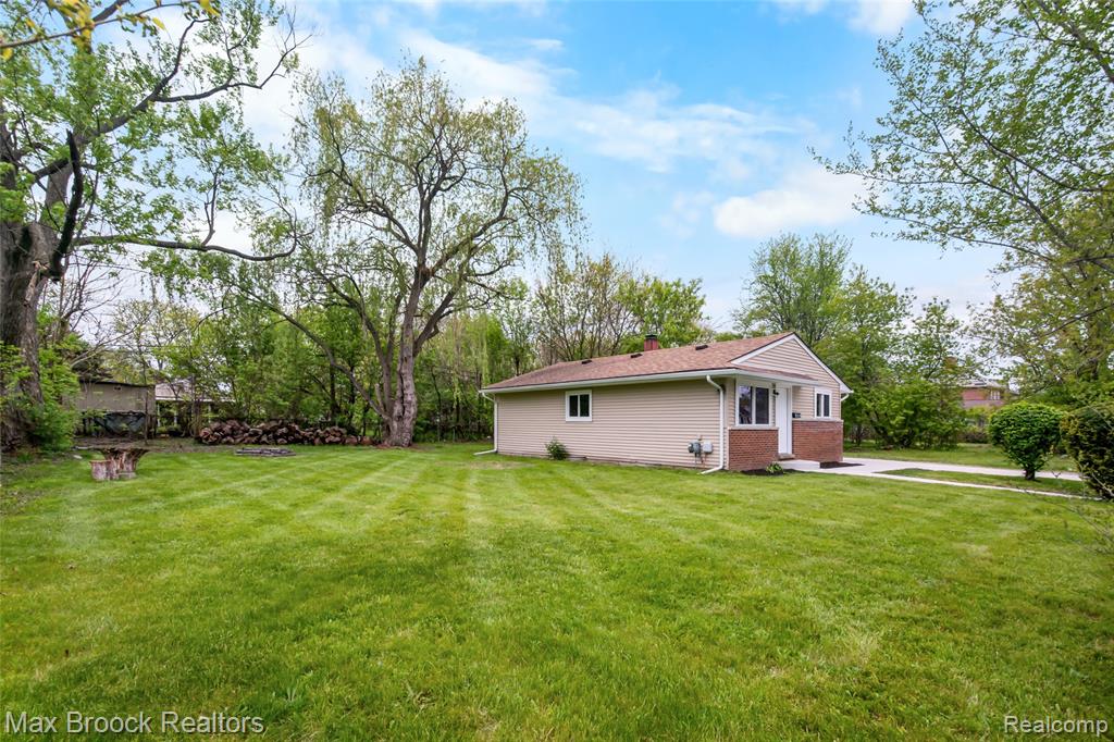 493 Luther Avenue, Pontiac, MI 48341 — Photo 7