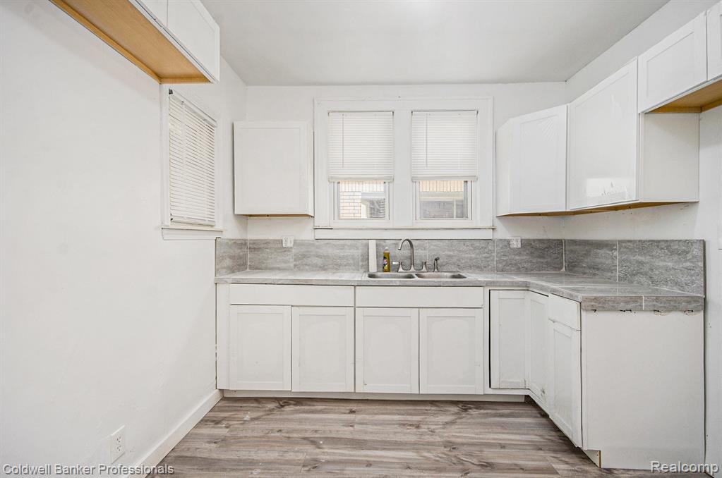 2704 Burlingame Street, Detroit, MI 48206 — Photo 5