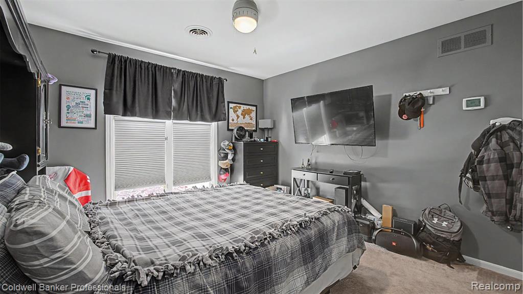 43662 Vintners Place Drive, Sterling Heights, MI 48314 — Photo 44