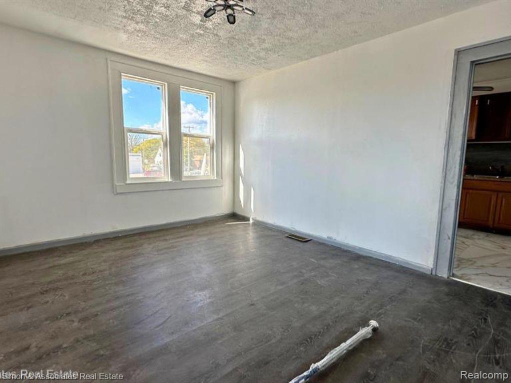 18550 W Warren Avenue, Detroit, MI 48228 — Photo 21