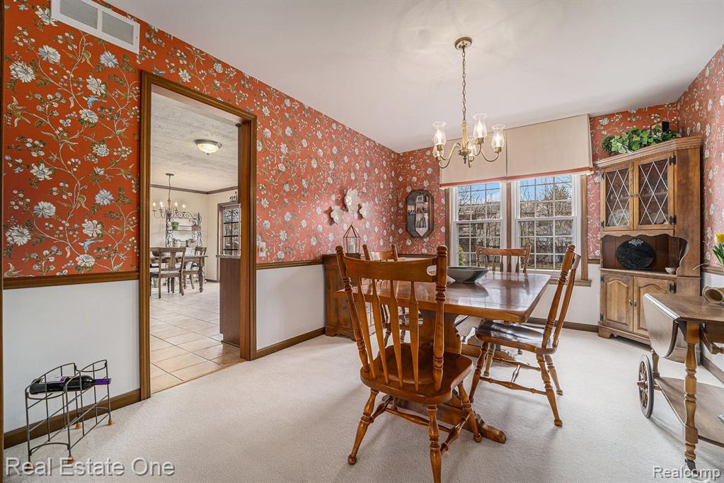 5367 LANGLEWOOD Drive, West Bloomfield, MI — Photo 9