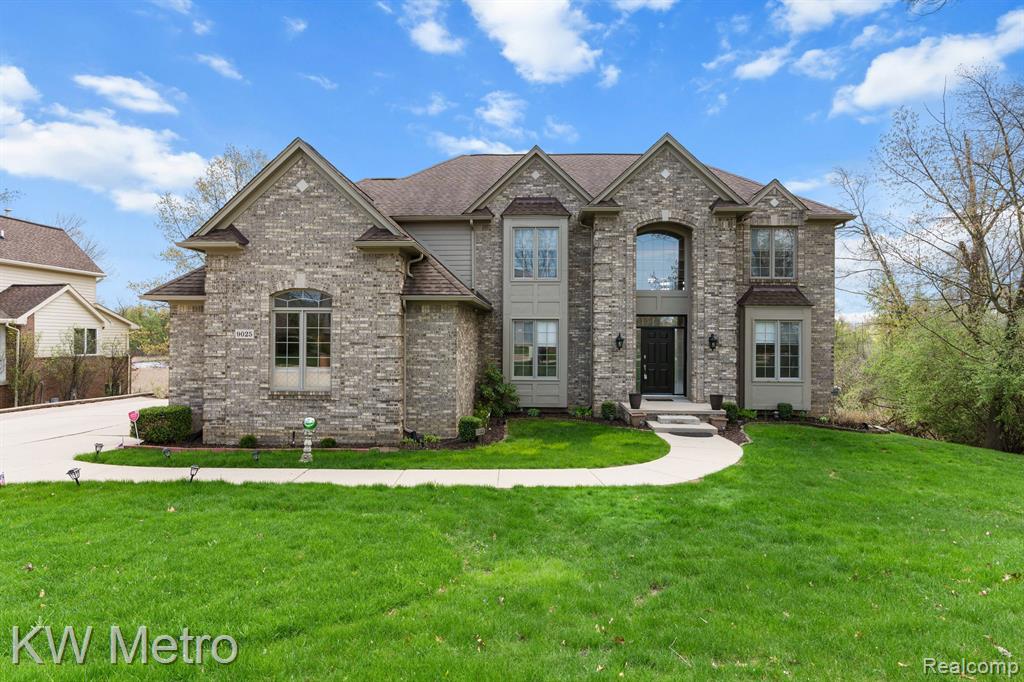 9025 HURON BLUFFS Drive, White Lake, MI — Photo 2