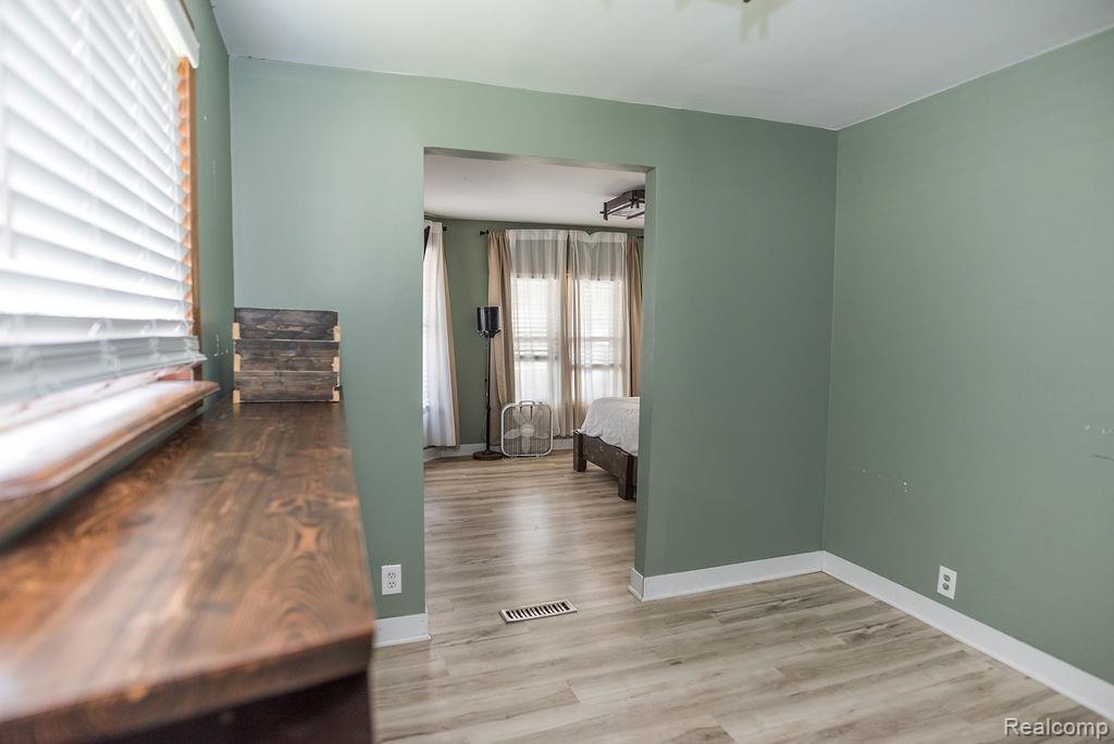 923 Stone Street, Port Huron, MI 48060 — Photo 23