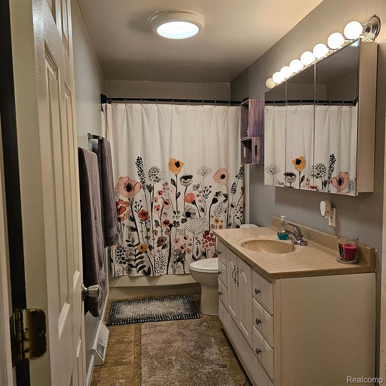 205 N Elm Road, Webberville, MI 48892 — Photo 16