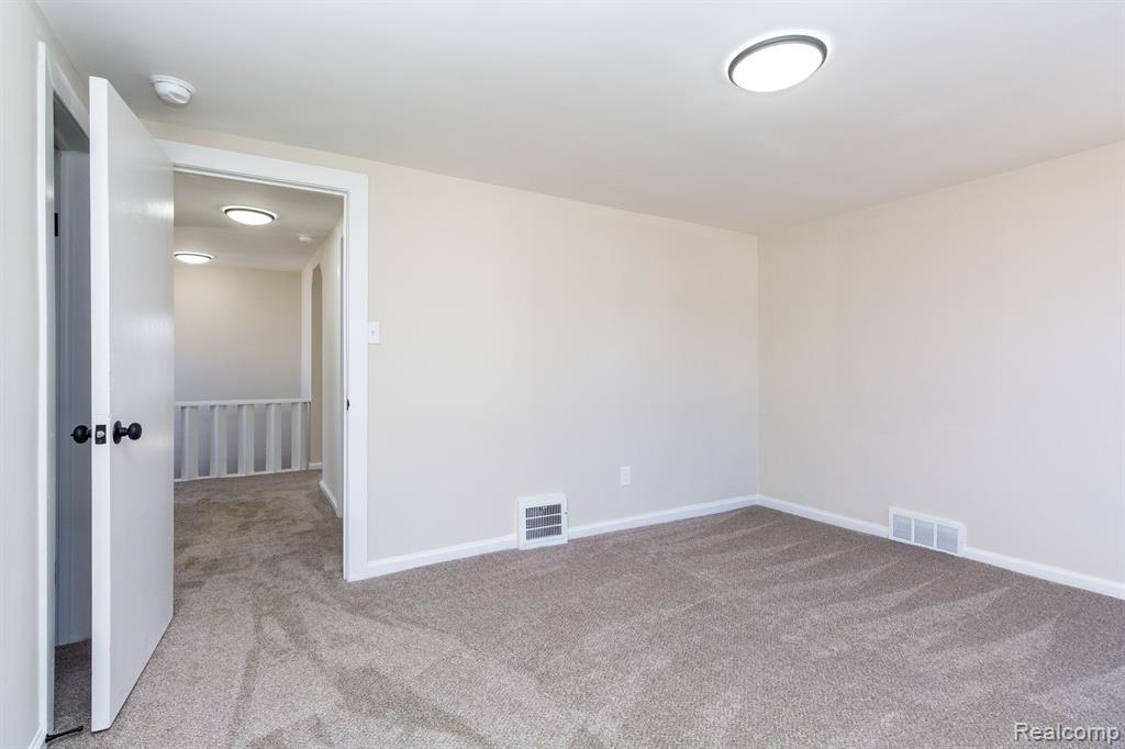 8316 RIVARD Avenue, Warren, MI 48089 — Photo 17