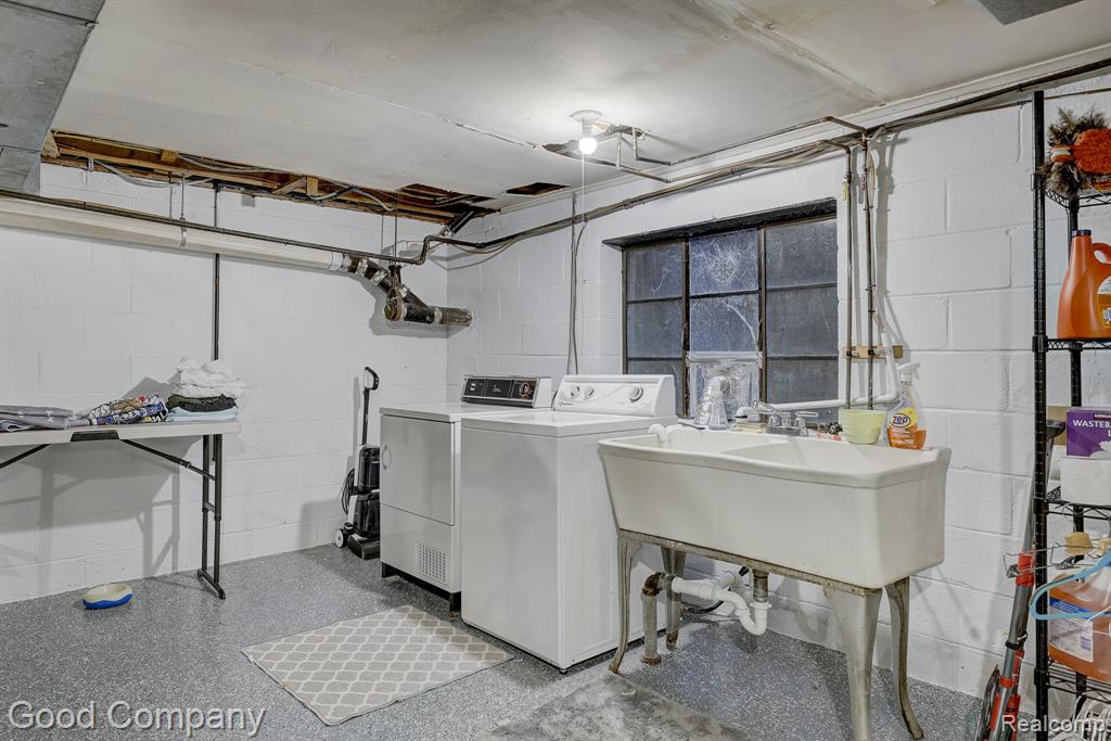1557 Lochmoor Boulevard, Grosse Pointe Woods, MI 48236 — Photo 54