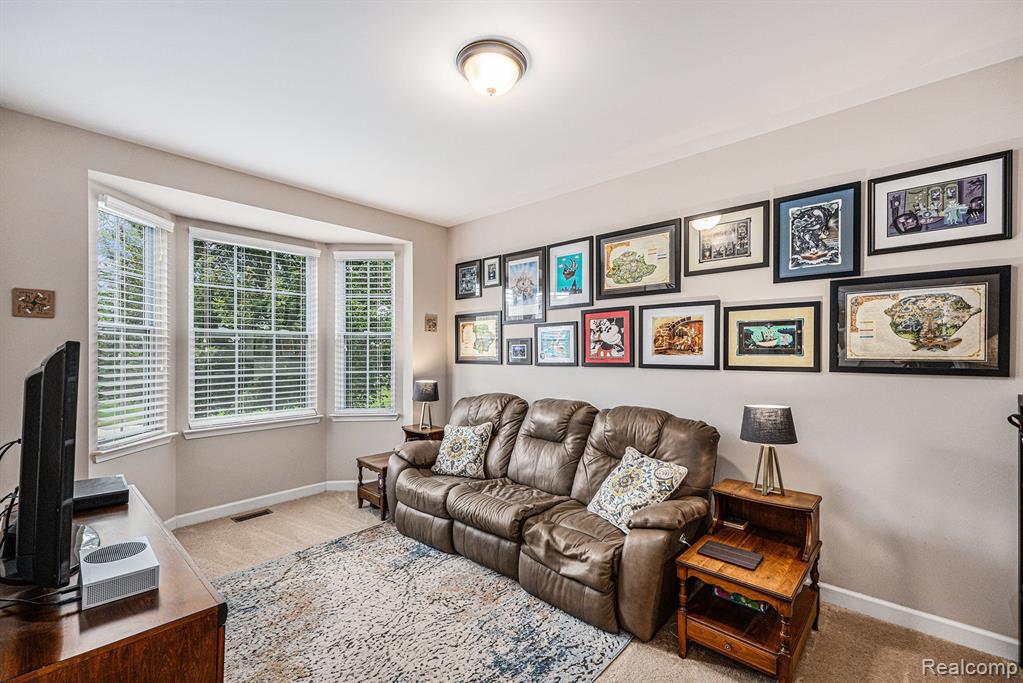 4846 E Stonegate Circle, Lake Orion, MI — Photo 14