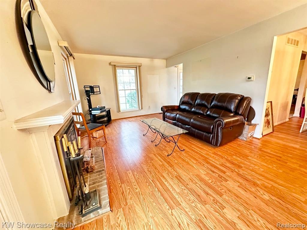 21220 W Glen Haven Circle, Novi, MI 48167 — Photo 5