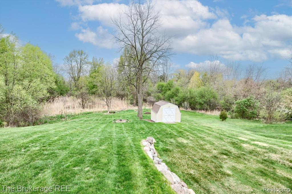 10047 Fox Run Drive, Davison, MI 48423 — Photo 10