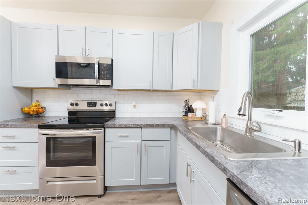 115 W MASON, Morrice, MI 48857 — Photo 18