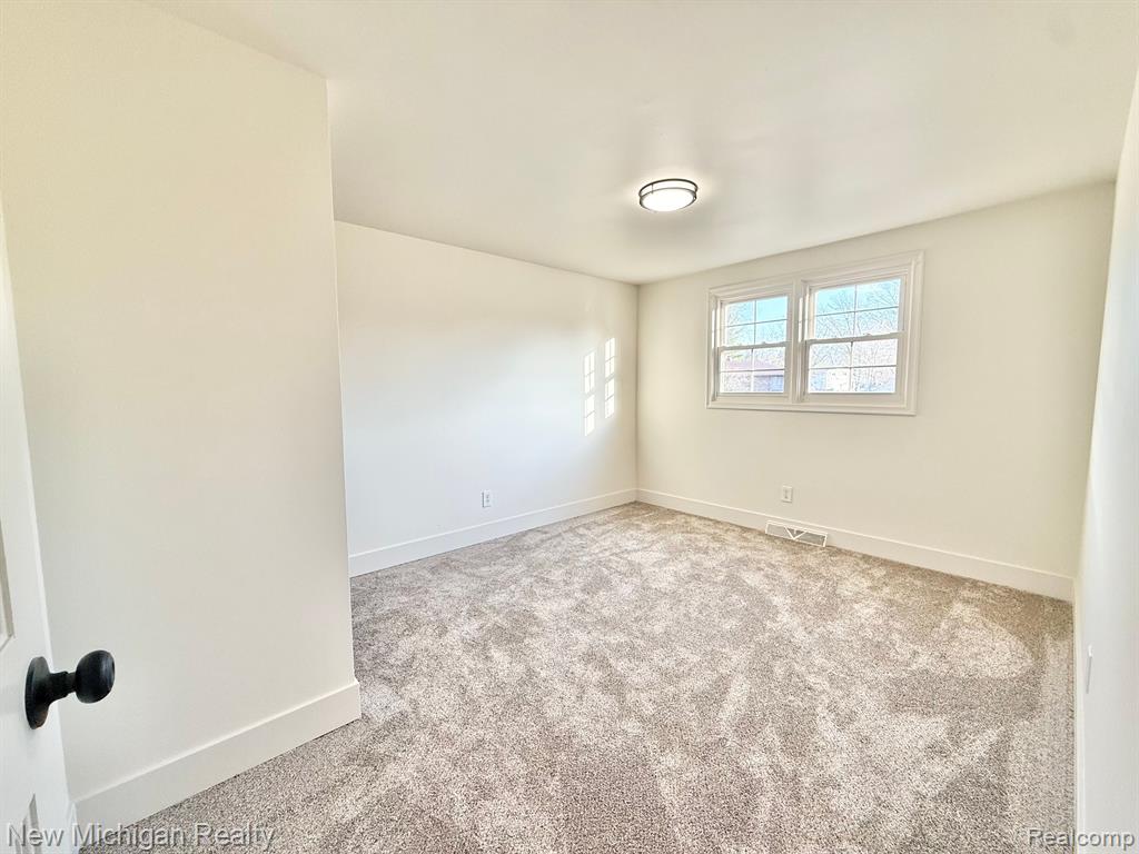 9080 SADDLE HORN Drive, Flushing, MI 48433 — Photo 25