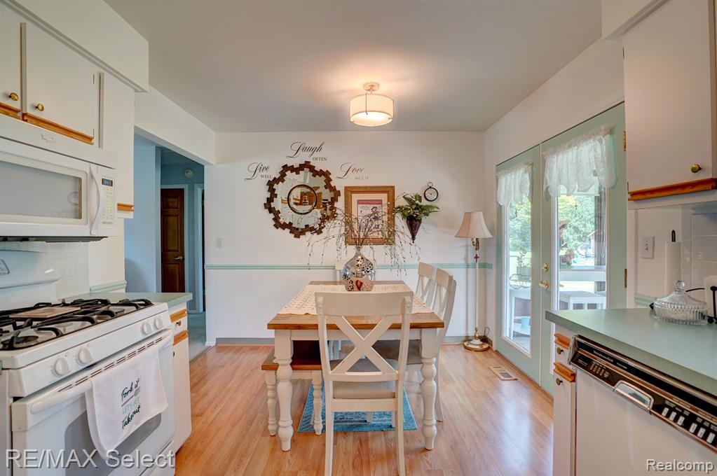 4085 Manner Drive, Flint, MI 48506 — Photo 11