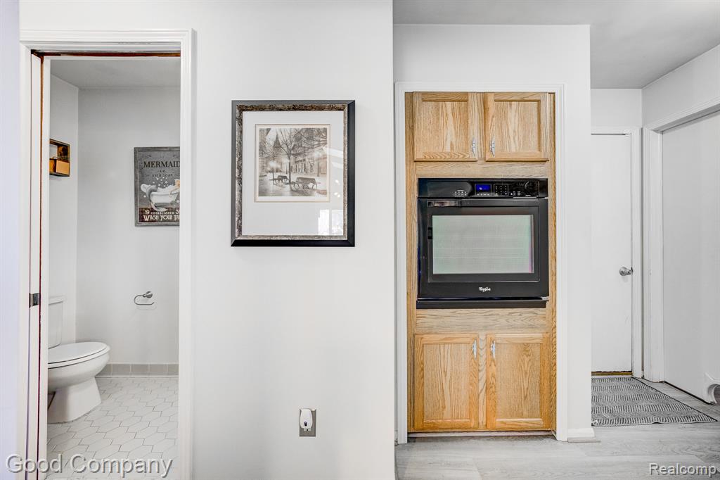 9526 Montgold Avenue, White Lake, MI — Photo 20