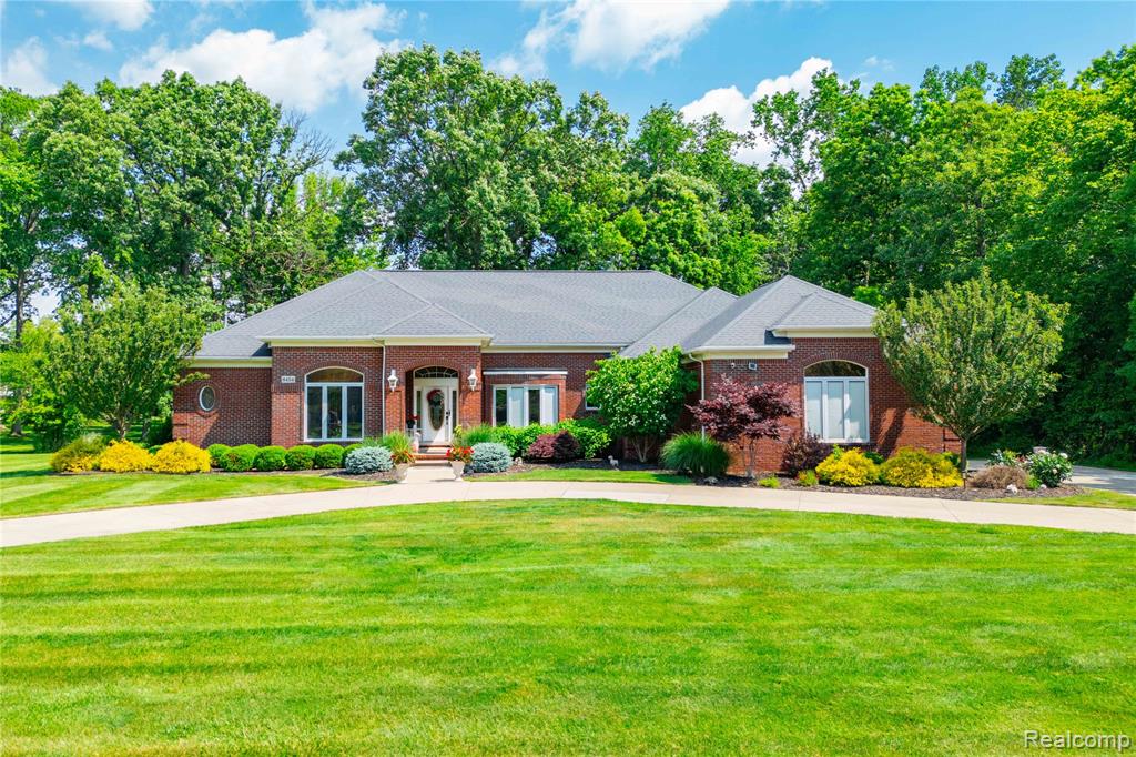 8454 Grays Drive, Grosse Ile, MI 48138
