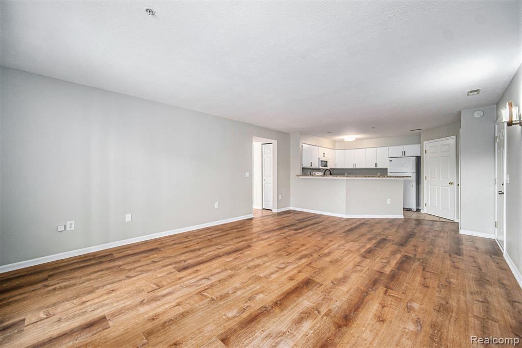 1533 Weatherstone Drive, Ann Arbor, MI 48108 — Photo 6