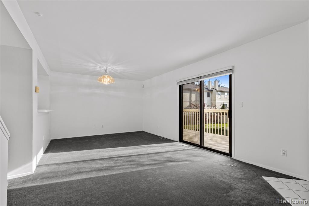 5611 DRAKE HOLLOW Drive W, West Bloomfield, MI — Photo 9