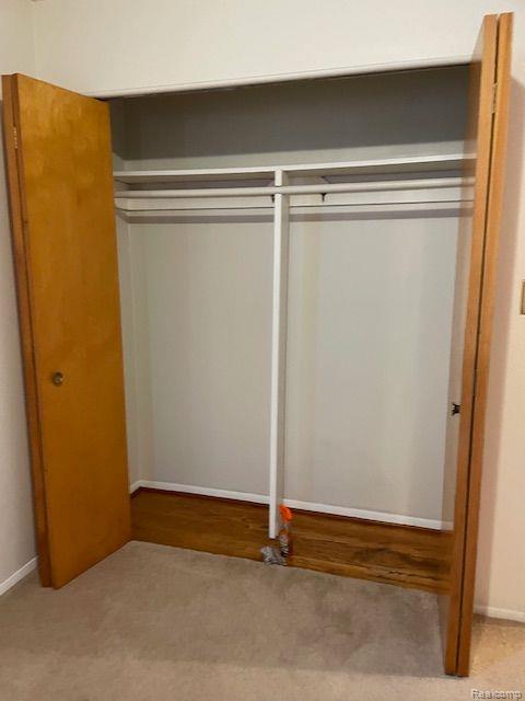 7050 BERWYN Street, Dearborn Heights, MI 48127 — Photo 9