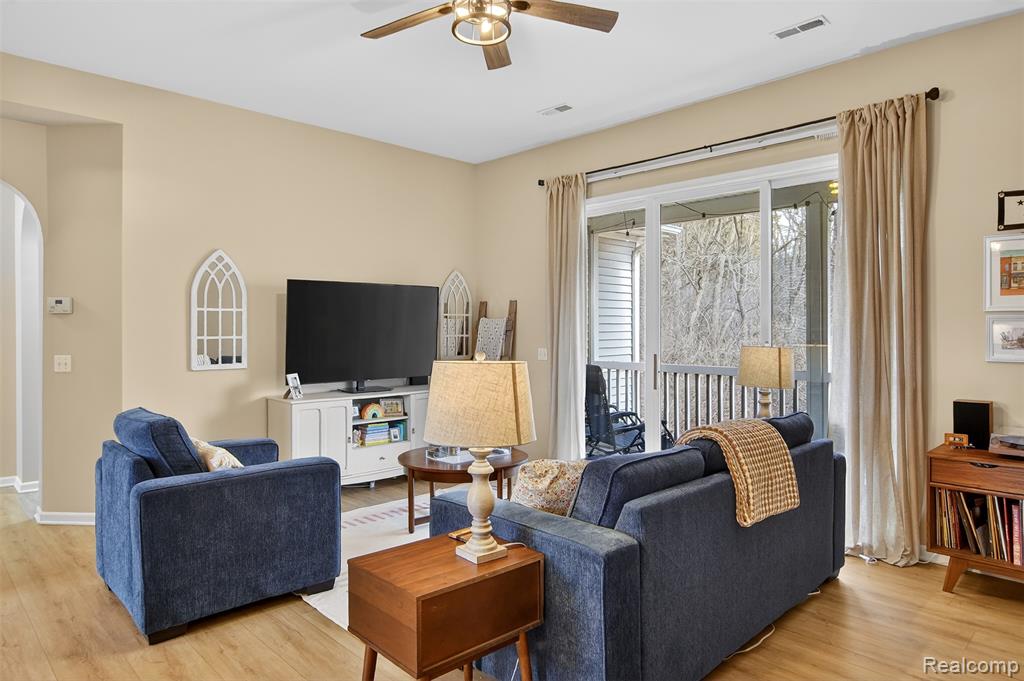 2946 Hunley Drive, Ann Arbor, MI 48105 — Photo 13