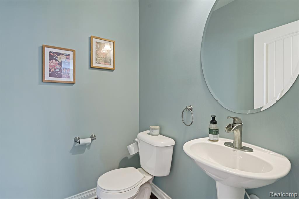 48073 Flatbush Circle, Macomb, MI 48042 — Photo 31